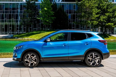 Nissan Qashqai dCi 110 Acenta 2017 view 12
