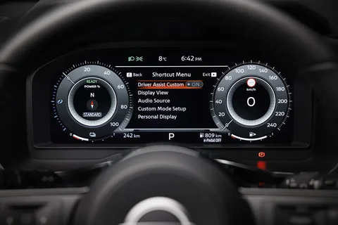 Nissan Qashqai e-Power Tekna Plus 2024 view 10