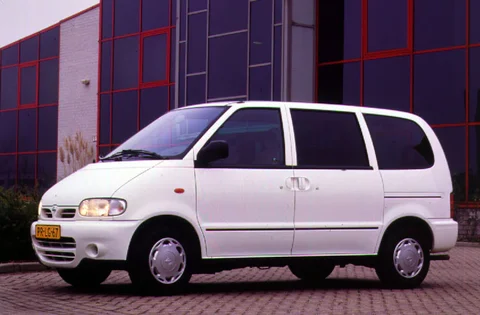 Nissan Serena 2.3 D SLX 1995 view 2