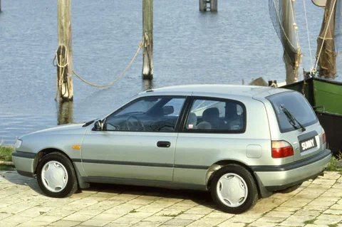 Nissan Sunny 1.4 L 1991 view 4