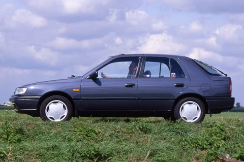 Nissan Sunny 2.0 D LX 1991 view 3