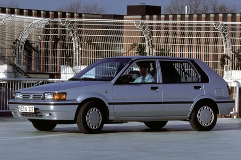 Nissan Sunny 1.4 LX 1989 view 2