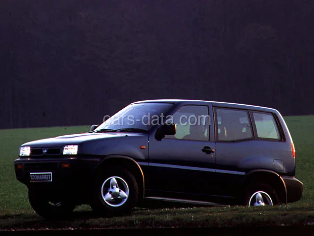Nissan Terrano II 2.4 SE 1995 front view