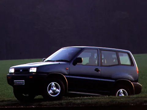 Nissan Terrano II 1993 front view