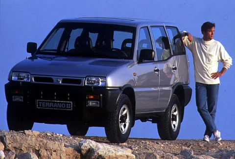 Nissan Terrano II 1993 front view