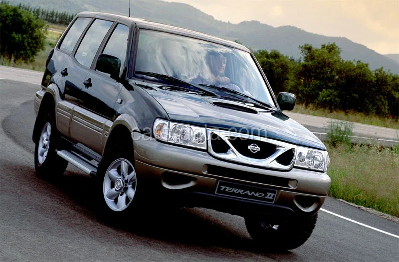 Nissan Terrano II 2.4 Elegance 2000 front view