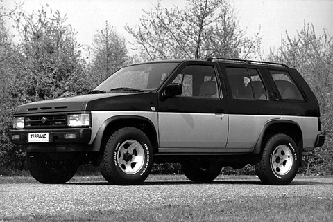Nissan Terrano 3.0 1990 view 2