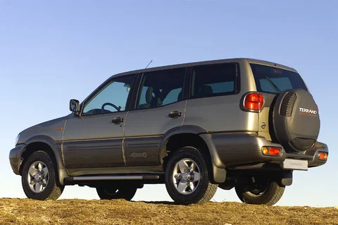 Nissan Terrano 2.7 TD Luxury 2002 view 7
