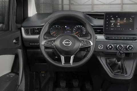 Nissan Townstar Van L2 EV Acenta 2023 view 3