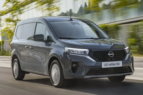 Nissan Townstar Van L2 EV Acenta 2023 view 5