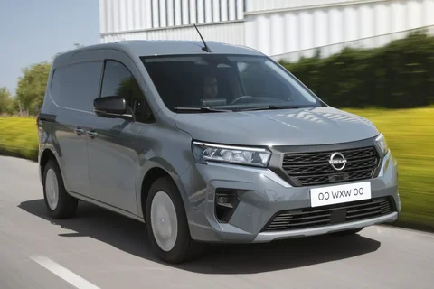 Nissan Townstar Van L2 EV Acenta 2023 view 6