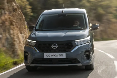 Nissan Townstar Van L2 EV Acenta 2023 view 11