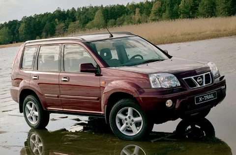 Nissan X-Trail 2.5 Elegance 2003 view 4