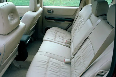 Nissan X-Trail 2.5 Elegance 2003 view 8