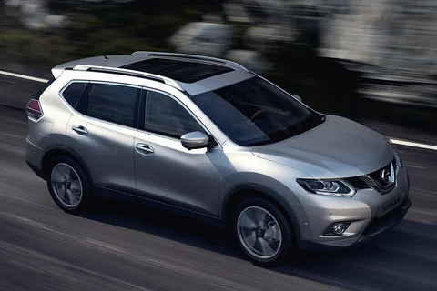 Nissan X-Trail dCi 177 Connect Edition 2017 view 2