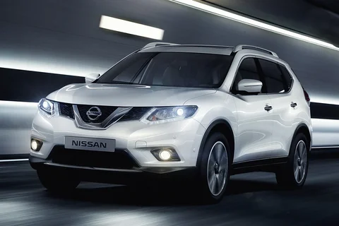 Nissan X-Trail dCi 177 Connect Edition 2017 view 10