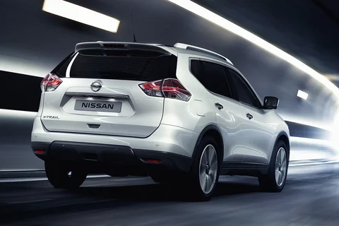 Nissan X-Trail dCi 177 Connect Edition 2017 view 11