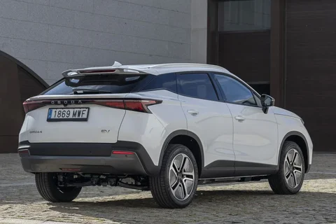 Omoda 5 EV Premium 2025 view 7
