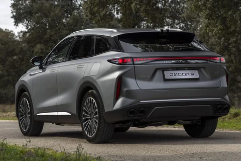 Omoda 9 SHS Premium 2025 view 2