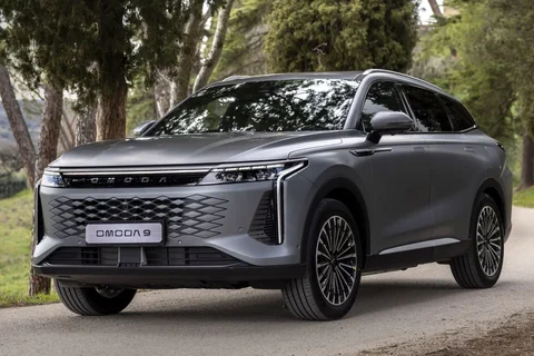 Omoda 9 SHS Premium 2025 view 5