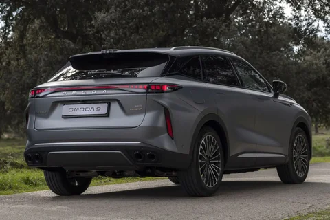 Omoda 9 SHS Premium 2025 view 8