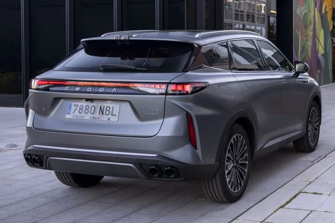 Omoda 9 SHS Premium 2025 view 10