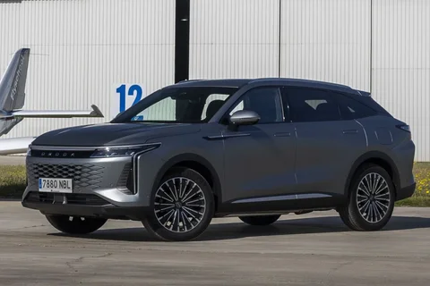 Omoda 9 SHS Premium 2025 view 12