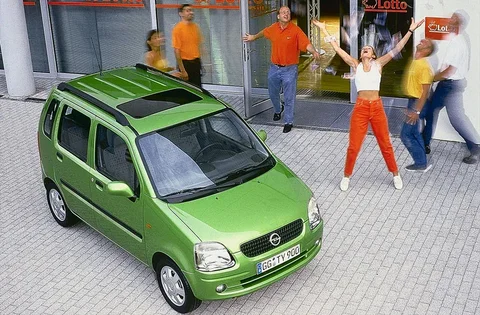 Opel Agila 1.2-16V NJoy 2003 view 3