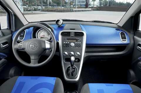 Opel Agila 1.0 Selection 2011 view 6