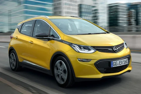 Opel Ampera-e 60kWh Business 2017 view 7