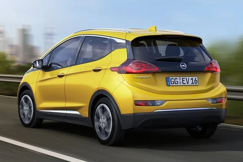 Opel Ampera-e 60kWh Business 2017 view 9