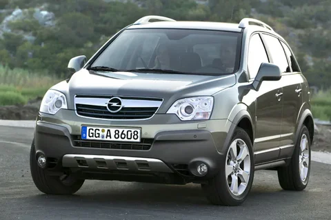 Opel Antara 2.4 Essentia 2007 view 3