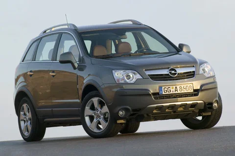 Opel Antara 2.4 Essentia 2007 view 4