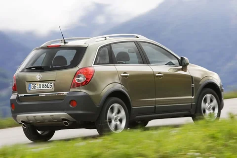 Opel Antara 2.4 Essentia 2007 view 8