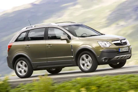 Opel Antara 2.4 Essentia 2007 view 9