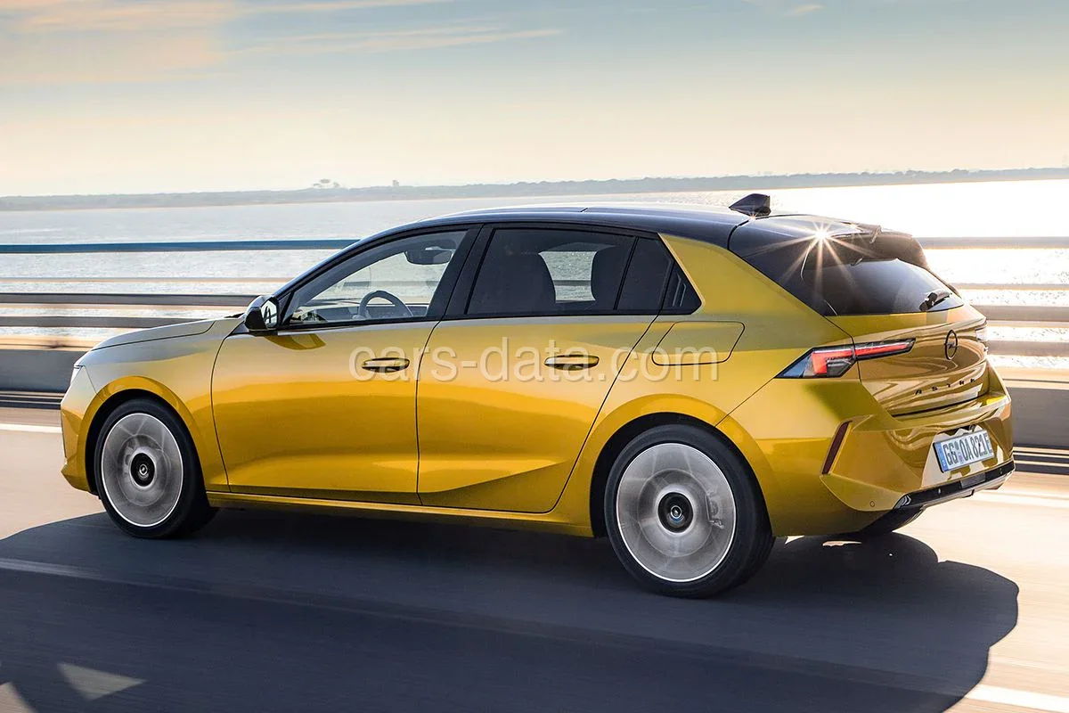 Opel Astra Electric 58-kWh Ultimate 2026 front view