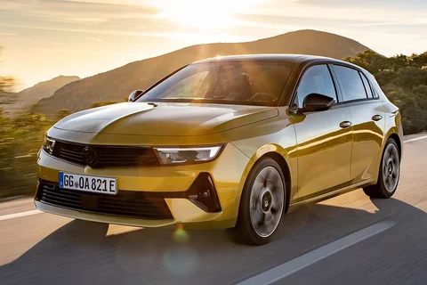 Opel Astra Electric 58-kWh Ultimate 2026 view 3