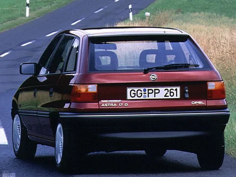 Opel Astra 2.0i CD 1991 view 4