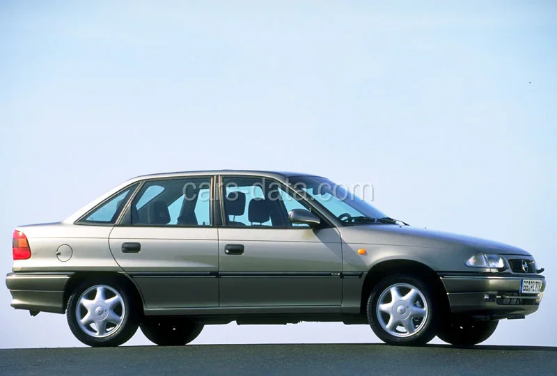 Opel Astra 1.4i GL 1994 front view