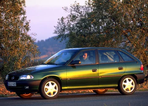 Opel Astra 1.4i GL 1994 view 3