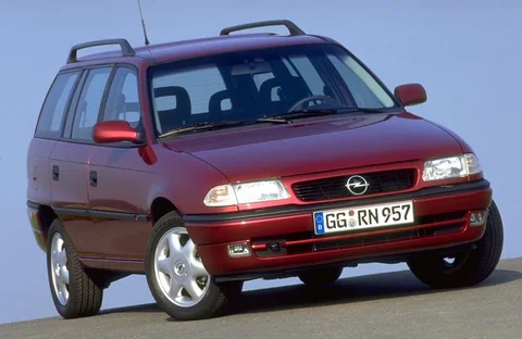 Opel Astra Estate 1.4i GL 1994 view 5