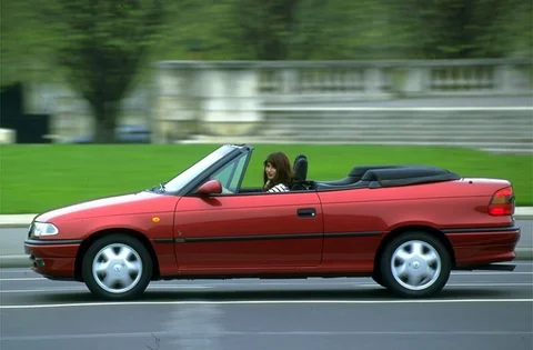 Opel Astra Cabrio 1.6i 1996 view 2