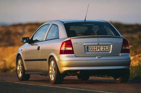 Opel Astra 1.7 DTi GL 1999 view 5