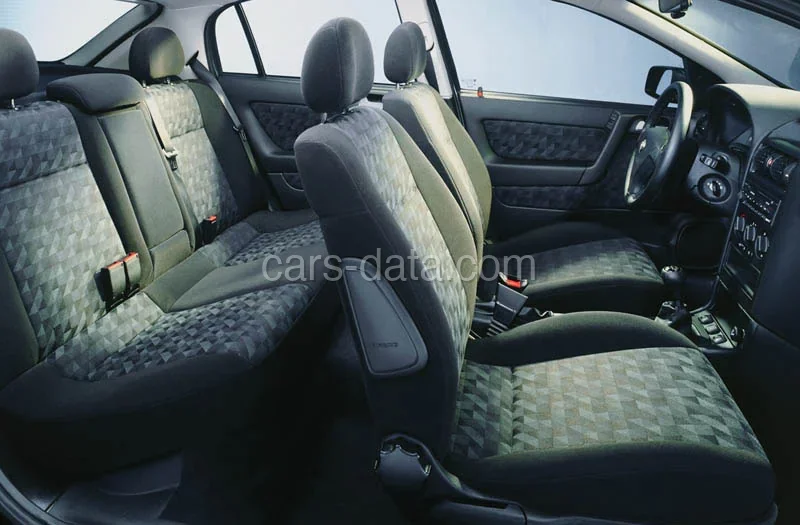 Opel Astra 1.7 CDTi GL 2003 front view
