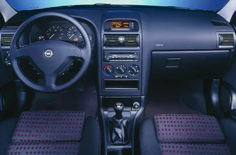 Opel Astra 1.7 DTi GL 1999 view 7
