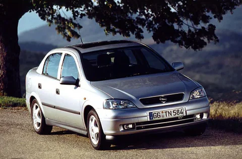 Opel Astra 2.2 DTi-16V Elegance 2002 view 6