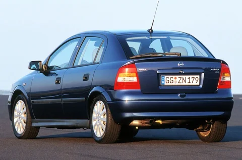 Opel Astra 1.7 CDTi GL 2003 view 3