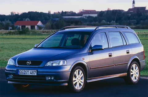 Opel Astra Estate 1.7 CDTi GL 2003 view 2