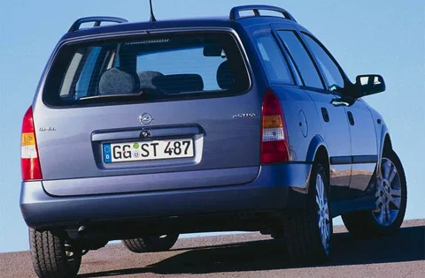 Opel Astra Estate 1.7 CDTi GL 2003 view 3