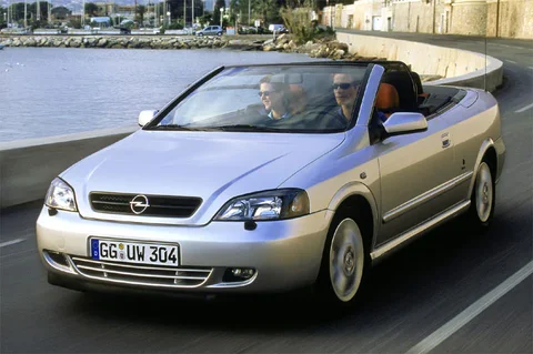 Opel Astra Cabrio 2.2 DTi-16V 2002 view 4